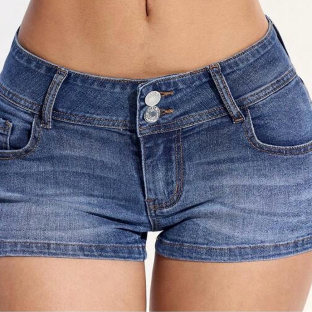 New SHEIN Jean shorts size 26  (0144)